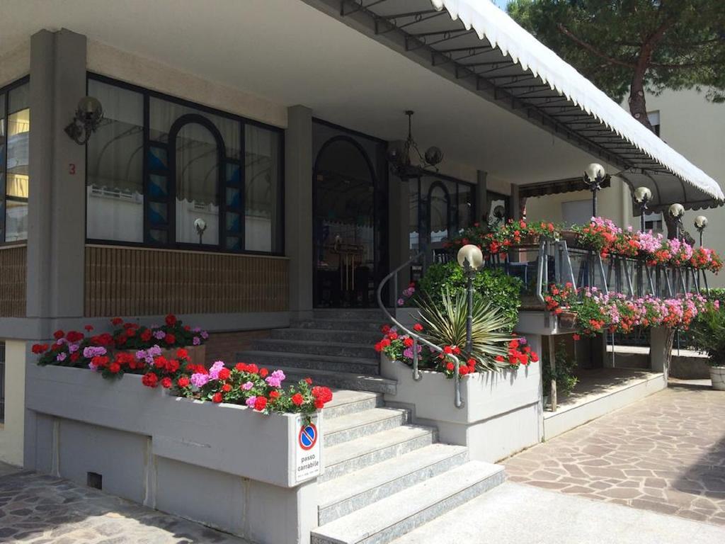 Hotel&Residence Al Mare Lido di Jesolo Exterior foto