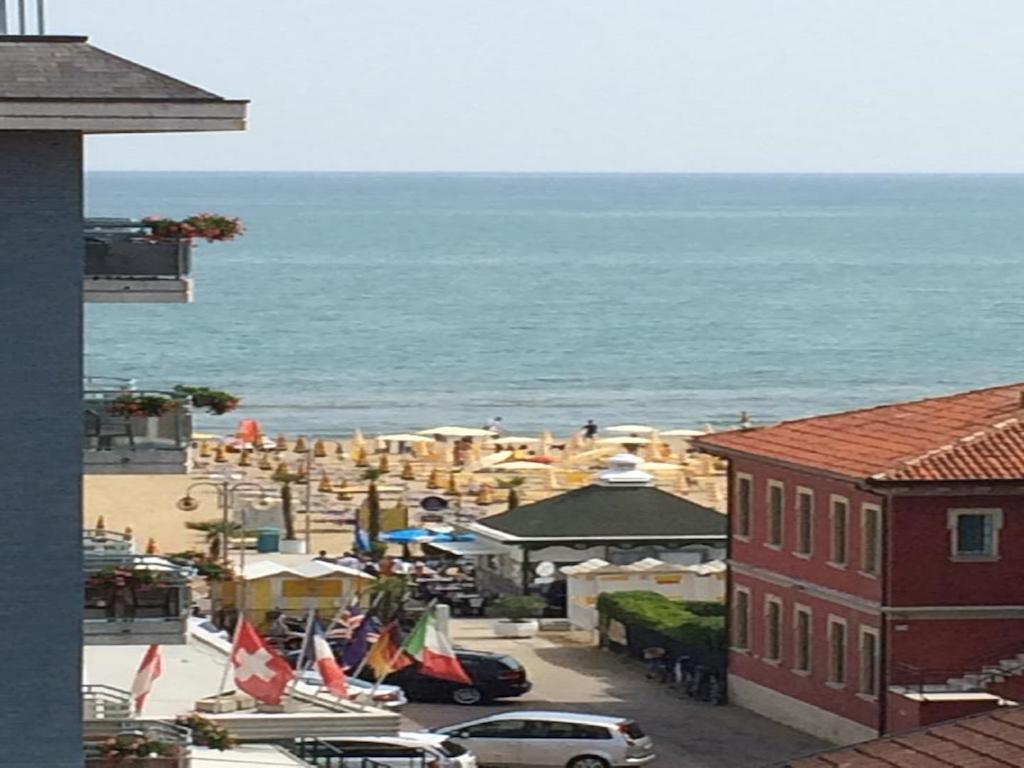 Hotel&Residence Al Mare Lido di Jesolo Exterior foto
