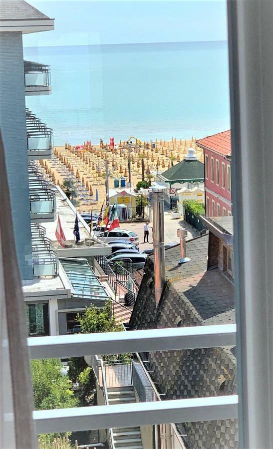 Hotel&Residence Al Mare Lido di Jesolo Exterior foto